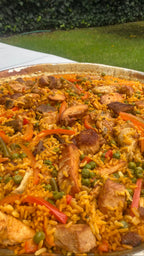 Detalle de Socarrat real en nuestra Paella Valenciana de Carnes