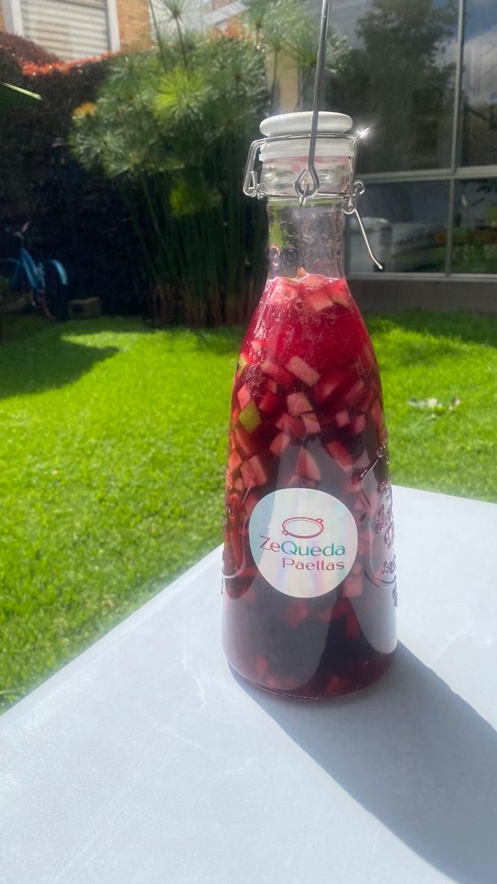 Sangría Especial de la Casa.      $55.000 Litro de sangría. Provócate→